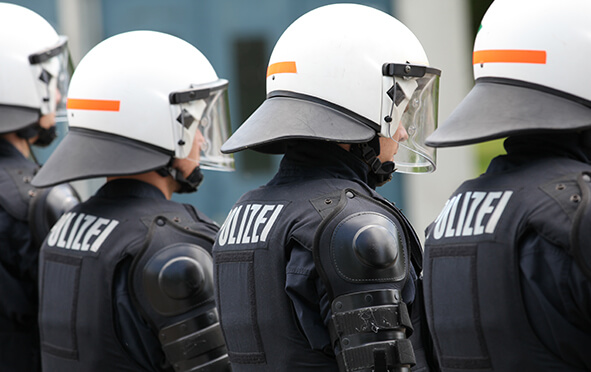 Aufgaben der Polizei: Demonstrationsrecht schützen