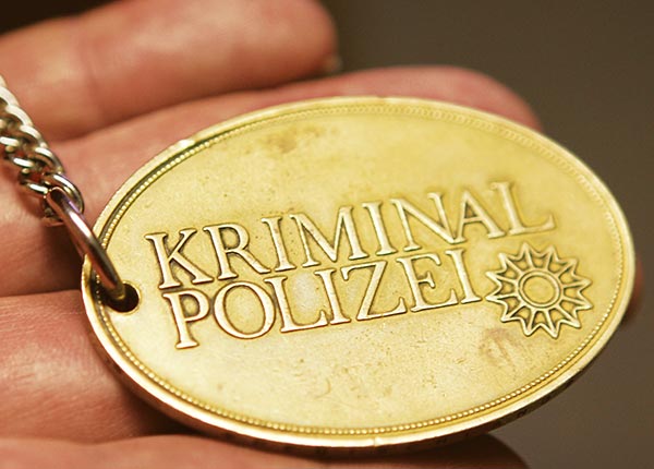 Bronze-Marke Kriminalpolizei.