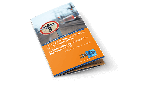 Titelbild: Faltblatt "Bahnverkehr: Informationen der Polizei für Ihre Sicherheit / Rail Traffic: Information by the police for your safety"