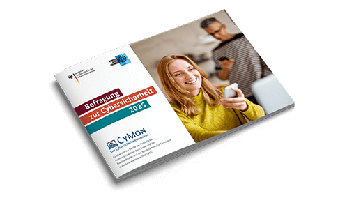 Titelbild der Broschüre "Befragung zur Cybersicherheit 2025" mit einer jungen Frau, die auf ihr Smartphone schaut. Im Hintergrund ein Mann mit Smartphone. Logos von BSI und ProPK sind abgebildet.