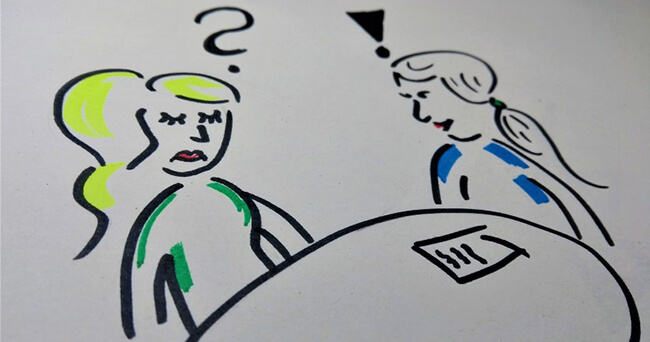 Gezeichnete Darstellung eines Beratungsgesprächs: Eine Frau mit fragendem Gesichtsausdruck sitzt einer anderen Frau gegenüber, die etwas erklärt. Zwischen ihnen liegt ein Blatt Papier.